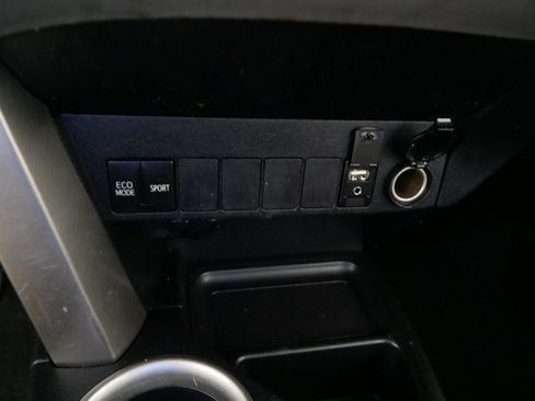 Used 2014 Toyota RAV4 LE AWD/4WD image 29