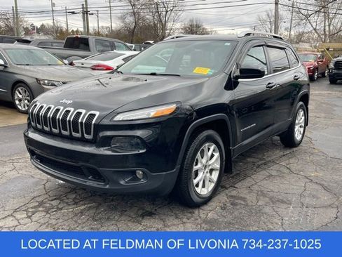 Used 2018 Jeep Cherokee Latitude Plus w/ Cold Weather Group image 1