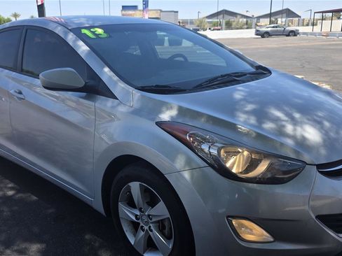 Used 2013 Hyundai Elantra GLS w/ Preferred Pkg FWD image 3