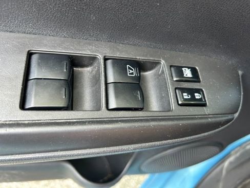 Used 2015 Nissan Versa Note FWD image 18