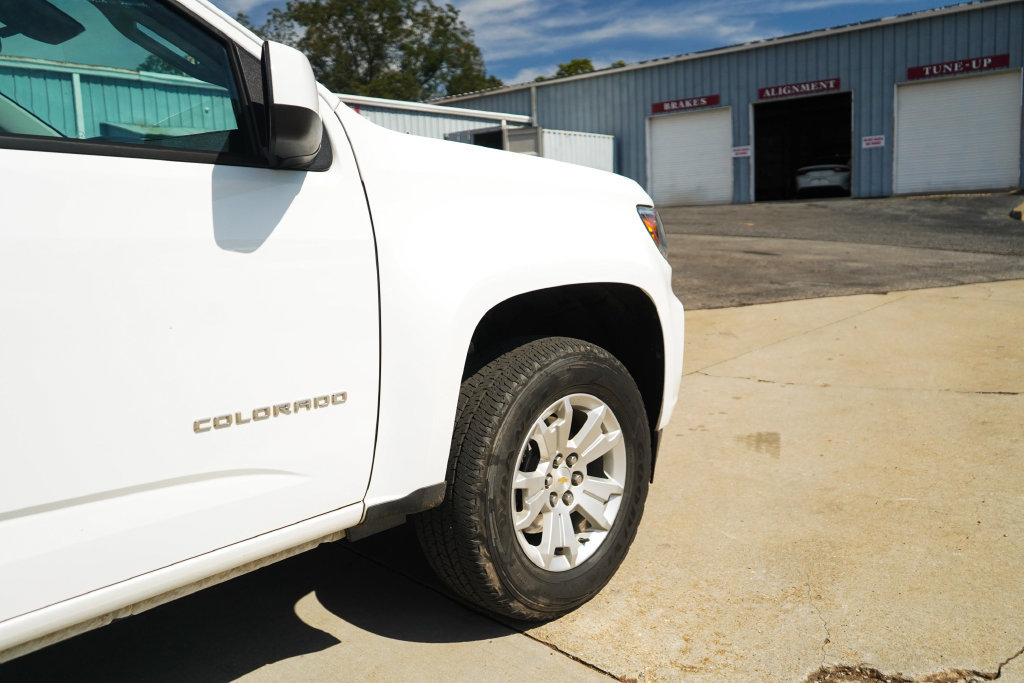 Used 2022 Chevrolet Colorado LT w/ Safety Package RWD image 18