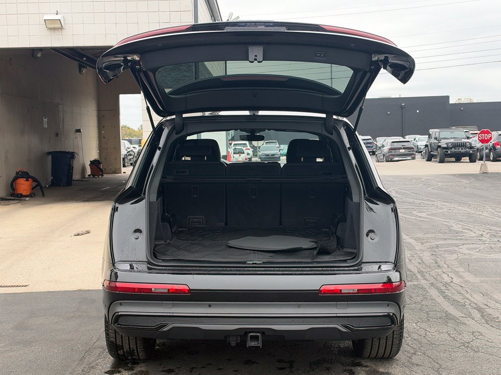 Used 2024 Audi Q7 3.0T Premium Plus w/ Premium Plus Package AWD/4WD image 33