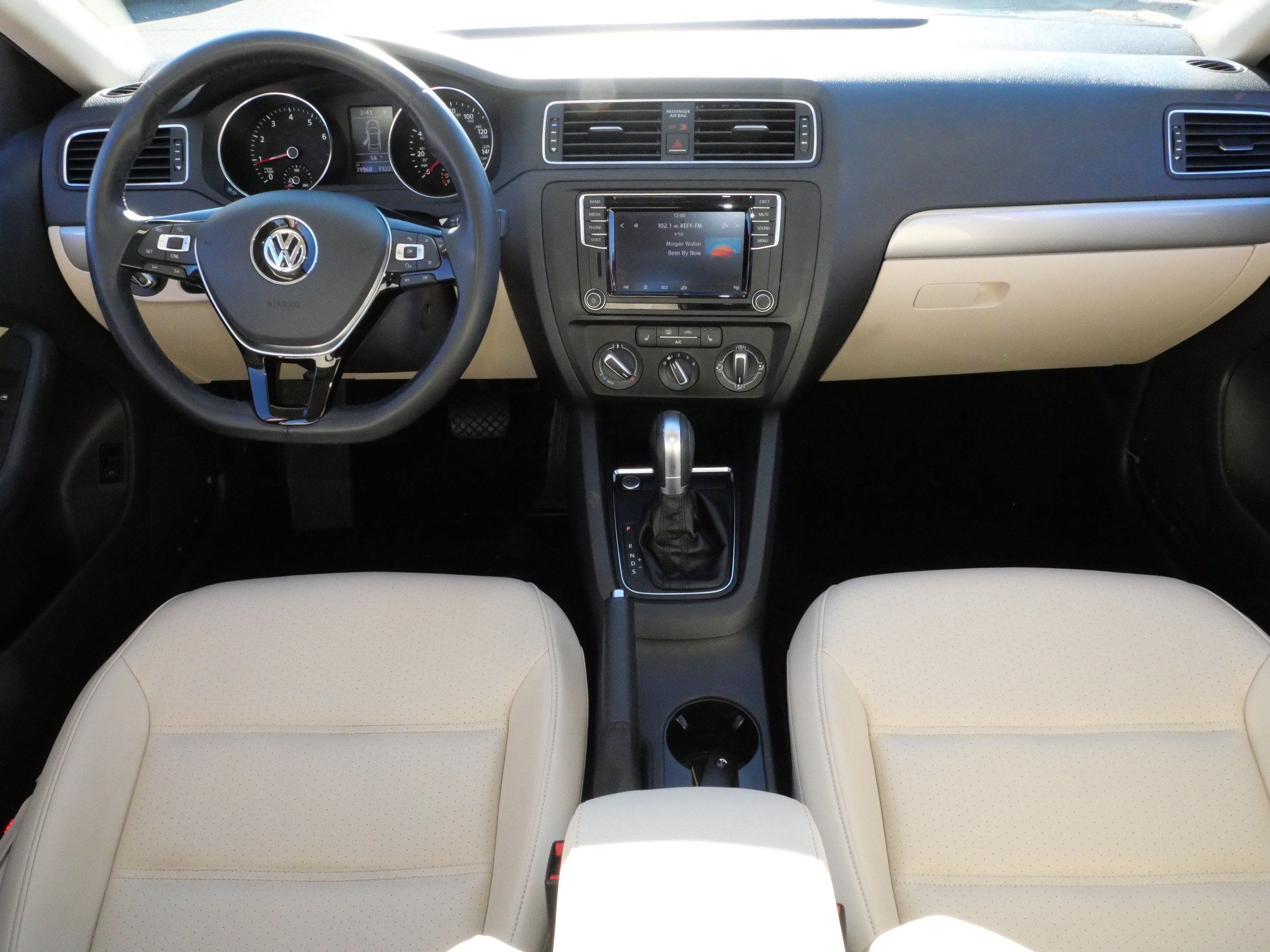Used 2017 Volkswagen Jetta SE FWD image 10