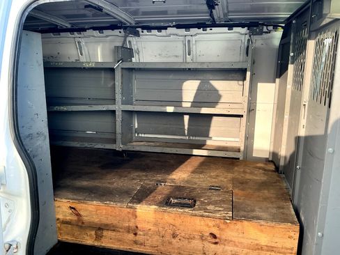 Used 2020 Chevrolet Express 3500 w/ Driver Convenience Package image 18