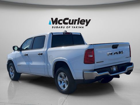 Used 2025 RAM 1500 Big Horn AWD/4WD image 3