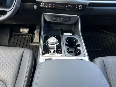 New 2027 Kia Carnival SX Prestige FWD image 29