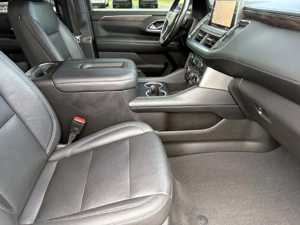 Used 2021 Chevrolet Suburban Z71 w/ Rear Media and Nav Package AWD/4WD image 10