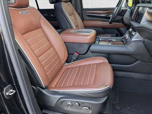 Used 2024 GMC Yukon Denali Ultimate image 25