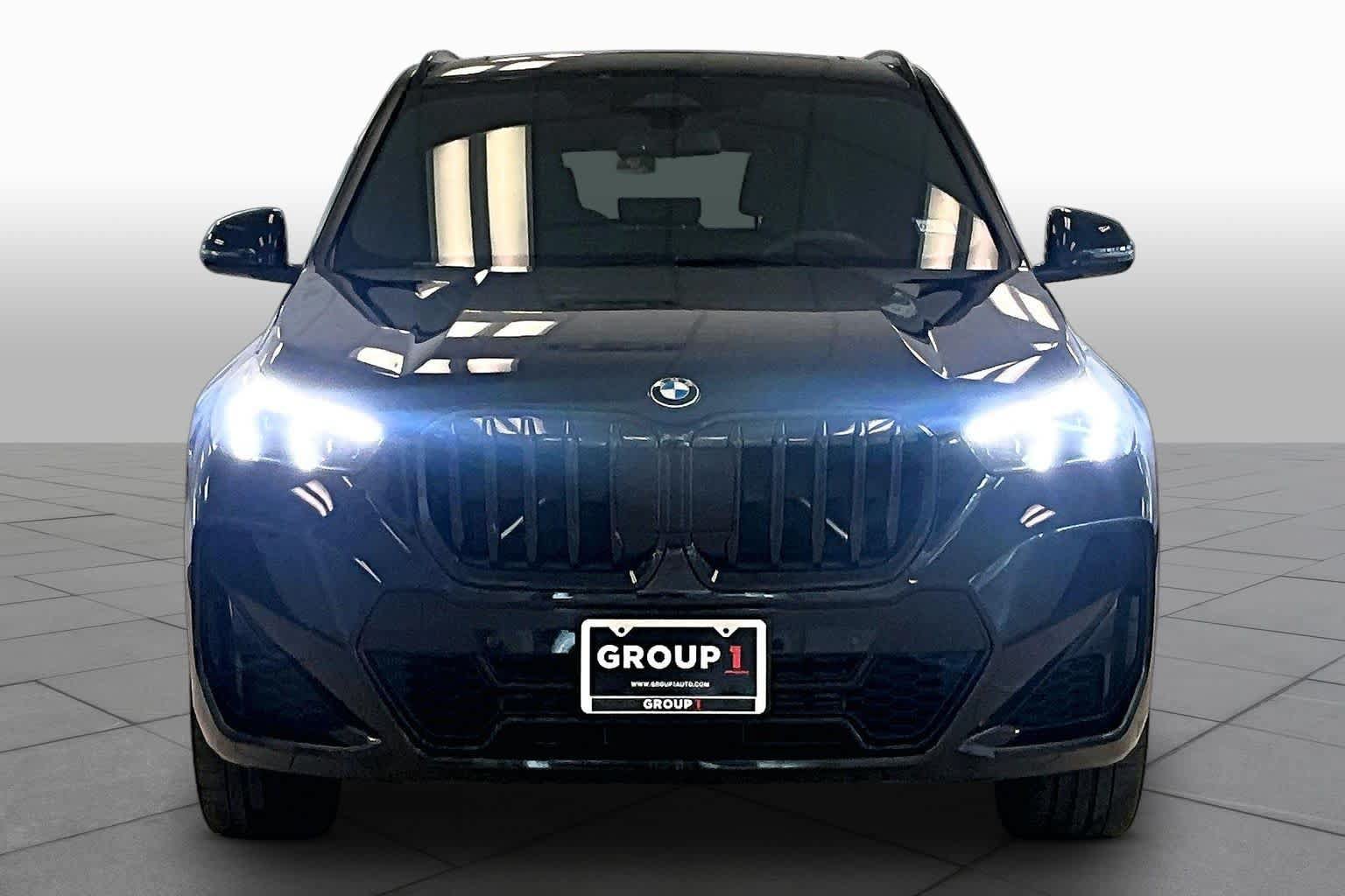 Used 2024 BMW X1 xDrive28i w/ M Sport Package AWD/4WD image 3