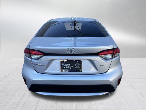 Used 2022 Toyota Corolla LE image 7
