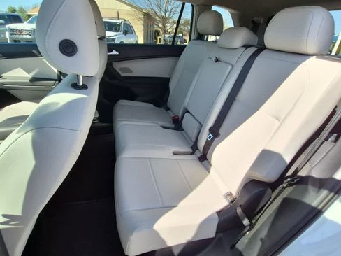 Used 2019 Volkswagen Tiguan SE image 7