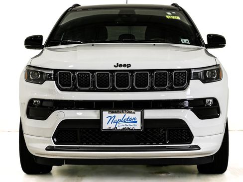 Used 2023 Jeep Compass High Altitude AWD/4WD image 2