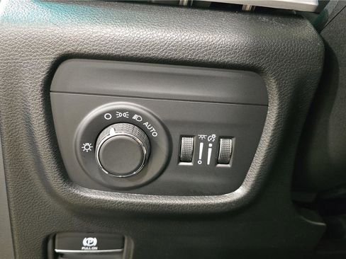 Used 2024 Jeep Grand Cherokee Laredo X w/ Luxury Tech Group I image 26