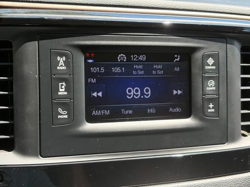 Used 2017 Chrysler Pacifica LX FWD image 12