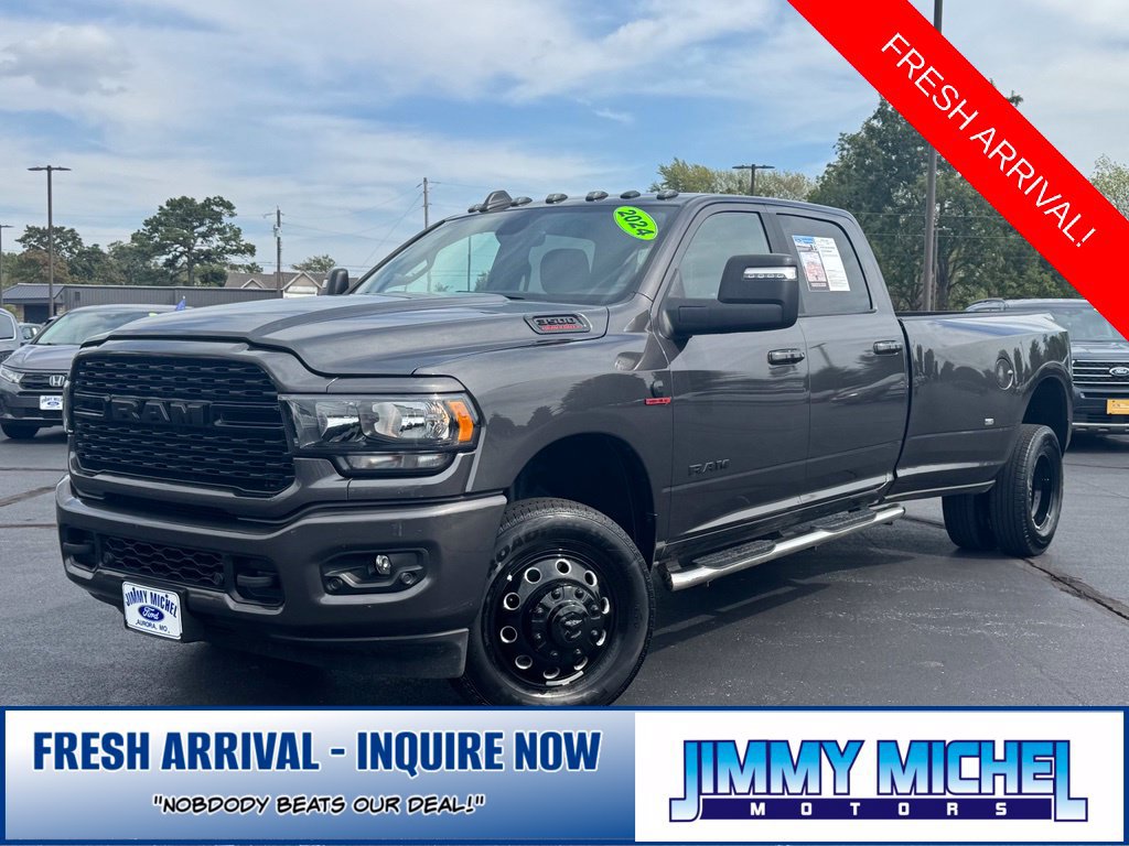 Used 2024 RAM 3500 Big Horn w/ Night Edition AWD/4WD image 28