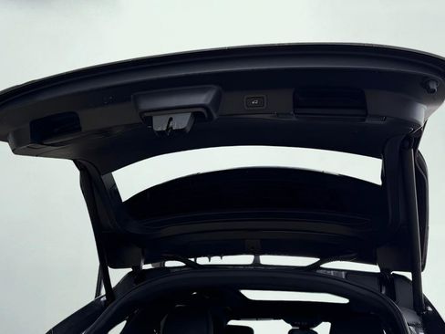 Used 2018 Jaguar F-PACE S AWD/4WD image 24