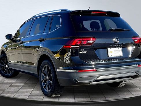 Used 2022 Volkswagen Tiguan SE image 13