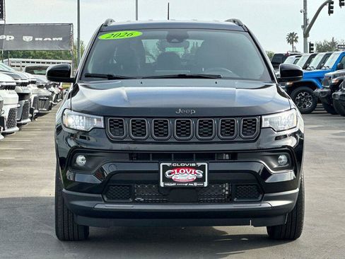 New 2026 Jeep Compass Latitude image 9