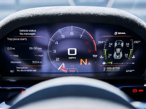 Used 2019 McLaren Senna RWD image 63