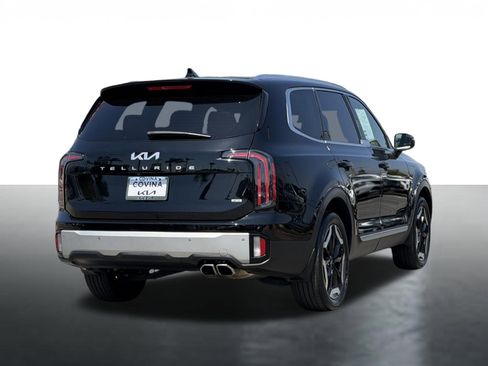 Used 2023 Kia Telluride EX w/ EX Captain's Chair Package AWD/4WD image 8