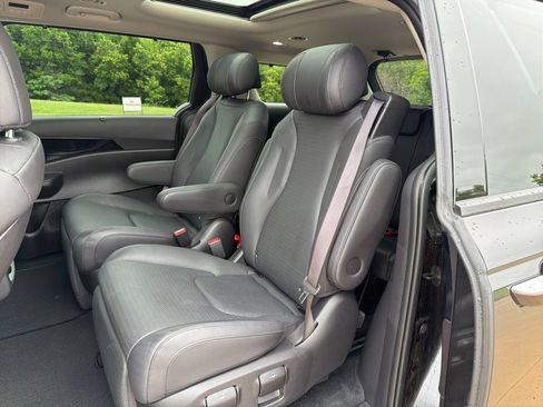 Used 2025 Kia Carnival SX Prestige FWD image 22
