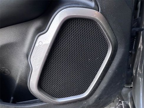 Used 2022 Jeep Renegade Latitude w/ Convenience Group image 14