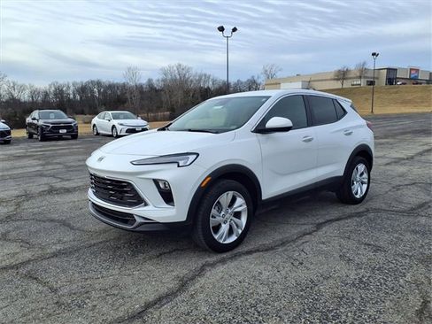 Used 2025 Buick Encore GX Preferred image 32