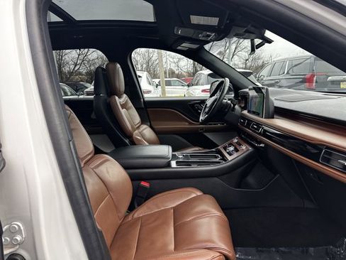 Certified 2023 Lincoln Aviator Reserve w/ Equipment Group 201A image 33