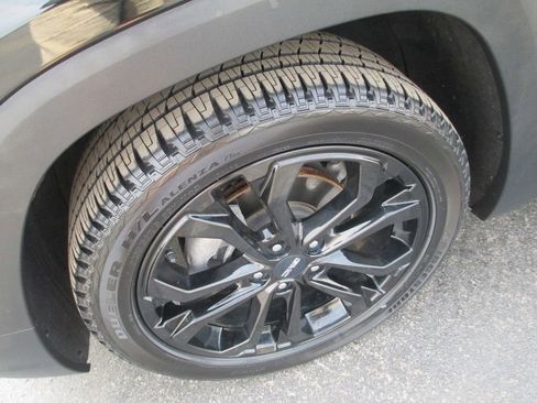 Used 2020 GMC Terrain SLT w/ Preferred Package image 13