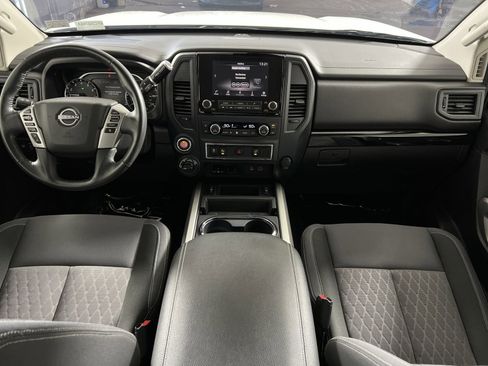 Used 2024 Nissan Titan SV w/ SV Convenience Package image 22