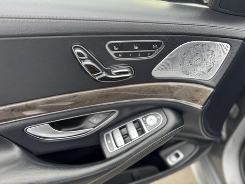 Used 2015 Mercedes-Benz S 550 Sedan image 11