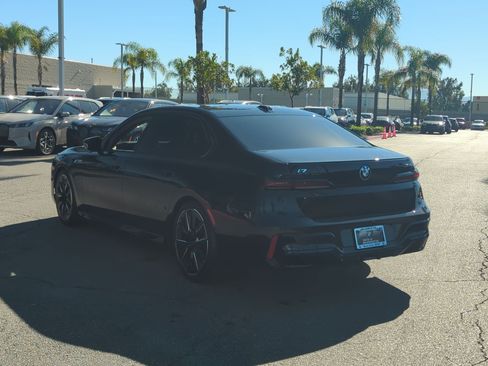 Used 2024 BMW i7 M70 w/ Executive Package image 11