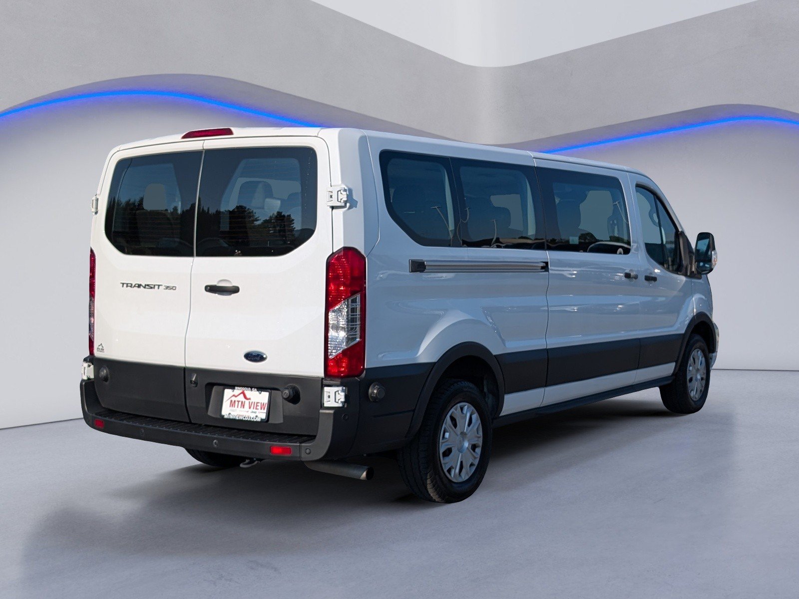 Used 2024 Ford Transit 350 XLT RWD image 9