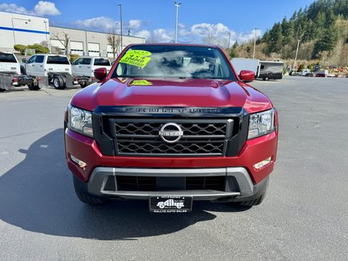 Used 2022 Nissan Frontier SV AWD/4WD image 2