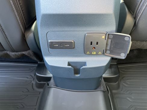 New 2025 Ford Maverick Lariat w/ Black Appearance Package image 33