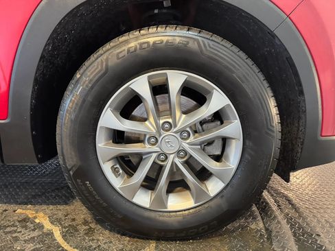 Used 2019 Hyundai Santa Fe SE AWD/4WD image 34
