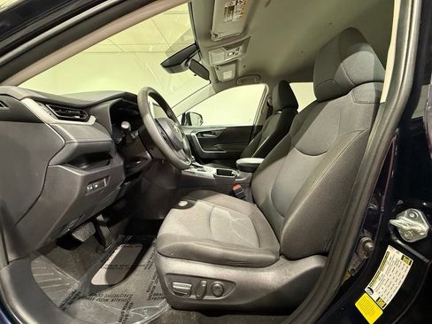 Certified 2025 Toyota RAV4 XLE AWD/4WD image 13