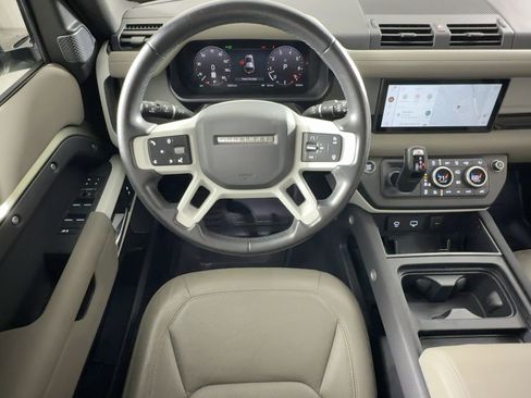Used 2023 Land Rover Defender 110 SE image 15