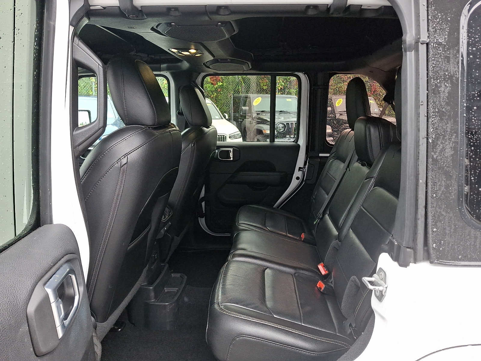 Used 2021 Jeep Wrangler Unlimited Sahara w/ Dual Top Group AWD/4WD image 10