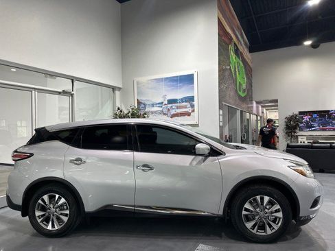 Used 2015 Nissan Murano S FWD image 23