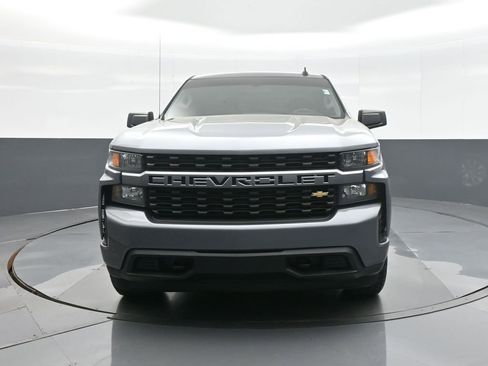 Used 2020 Chevrolet Silverado 1500 Custom w/ Custom Value Package image 2