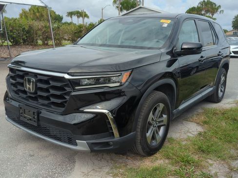 Used 2023 Honda Pilot EX-L image 10