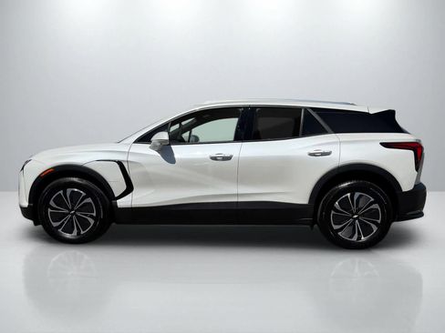 Used 2024 Chevrolet Blazer EV LT AWD/4WD image 2