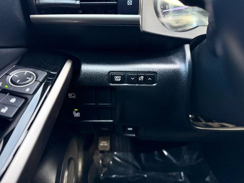 Used 2017 Lexus IS 300 AWD w/ Premium Package image 30