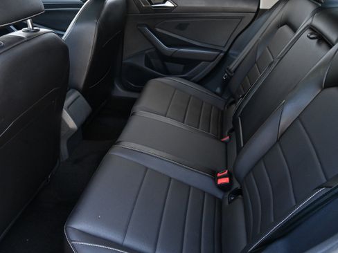 Used 2023 Volkswagen Jetta SE image 12