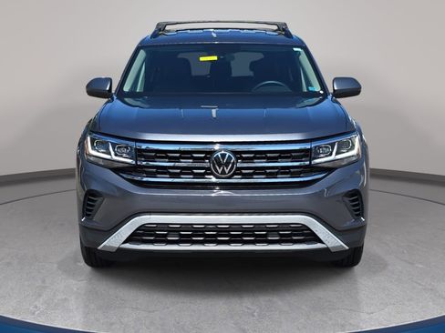 Used 2023 Volkswagen Atlas SE image 2