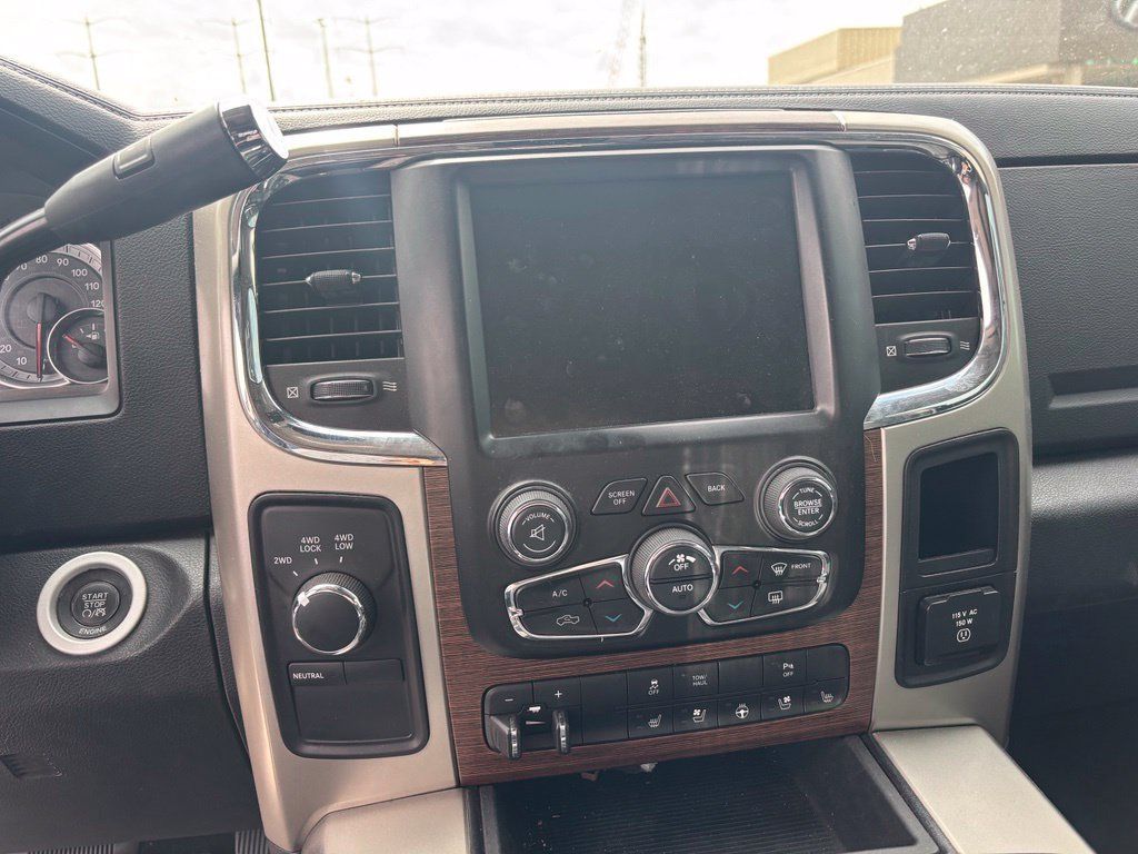 Used 2014 RAM 2500 Laramie w/ Convenience Group AWD/4WD image 9