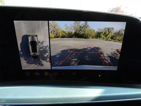 New 2026 Cadillac Lyriq Premium Luxury image 25