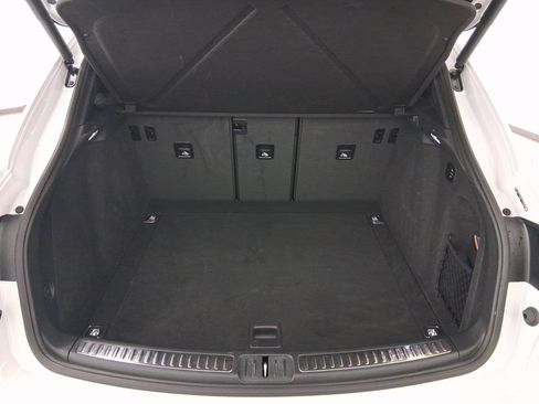 Certified 2025 Porsche Macan GTS image 34