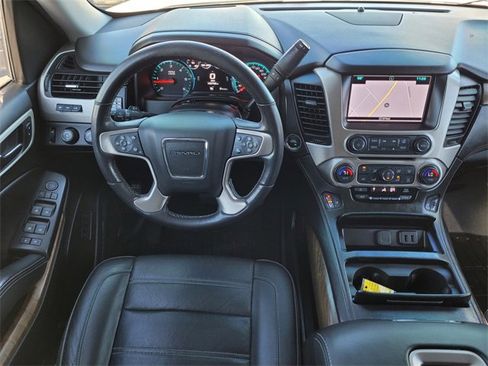 Used 2019 GMC Yukon XL Denali w/ Denali Ultimate Package image 10